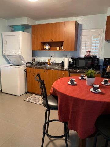 Modern 2/1 Apt Near Midtown And Beaches Miami Exterior photo