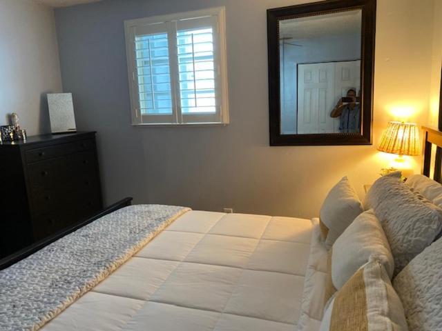 Modern 2/1 Apt Near Midtown And Beaches Miami Exterior photo
